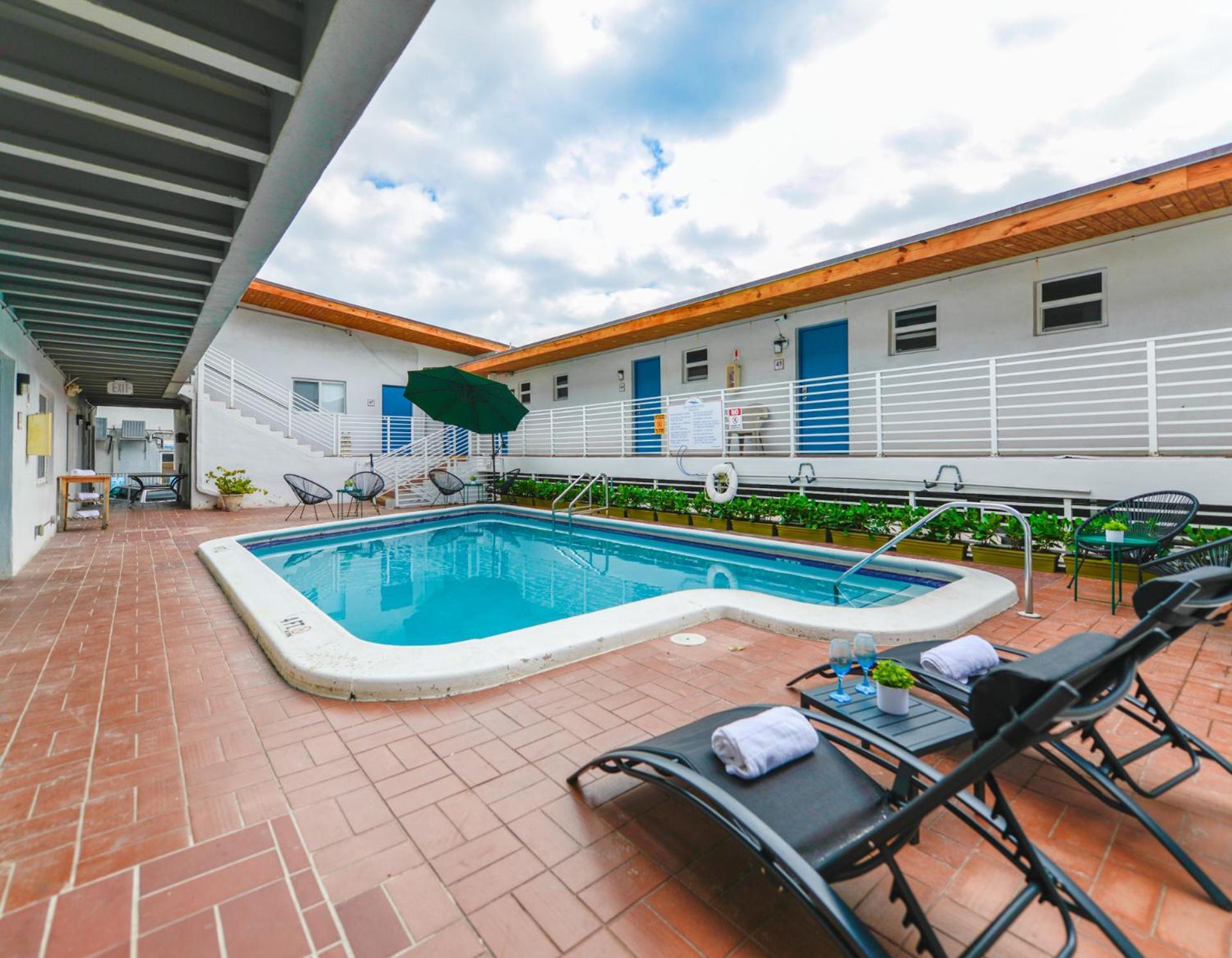 The Mariner Suites #22 - Beachfront Studio Hollywood Dış mekan fotoğraf